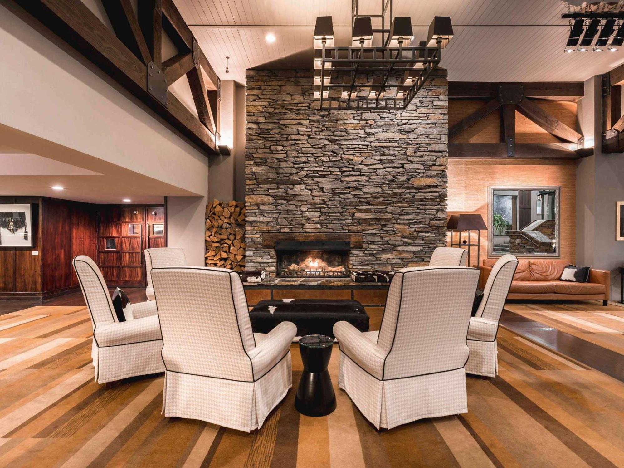Hotel St Moritz Queenstown - MGallery by Sofitel Exterior foto Interior of the Lodge at Blue Sky