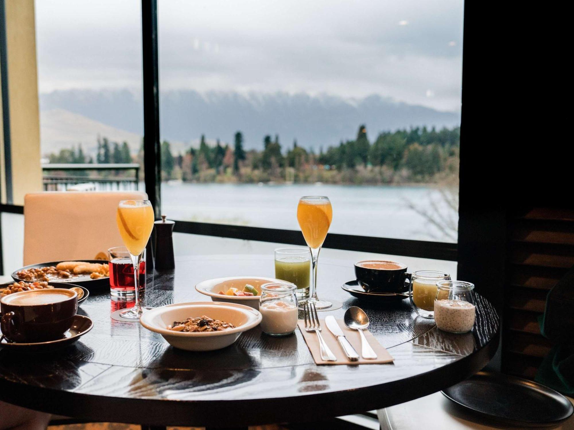 Hotel St Moritz Queenstown - MGallery by Sofitel Exterior foto Breakfast at The Landing, Jacks Point