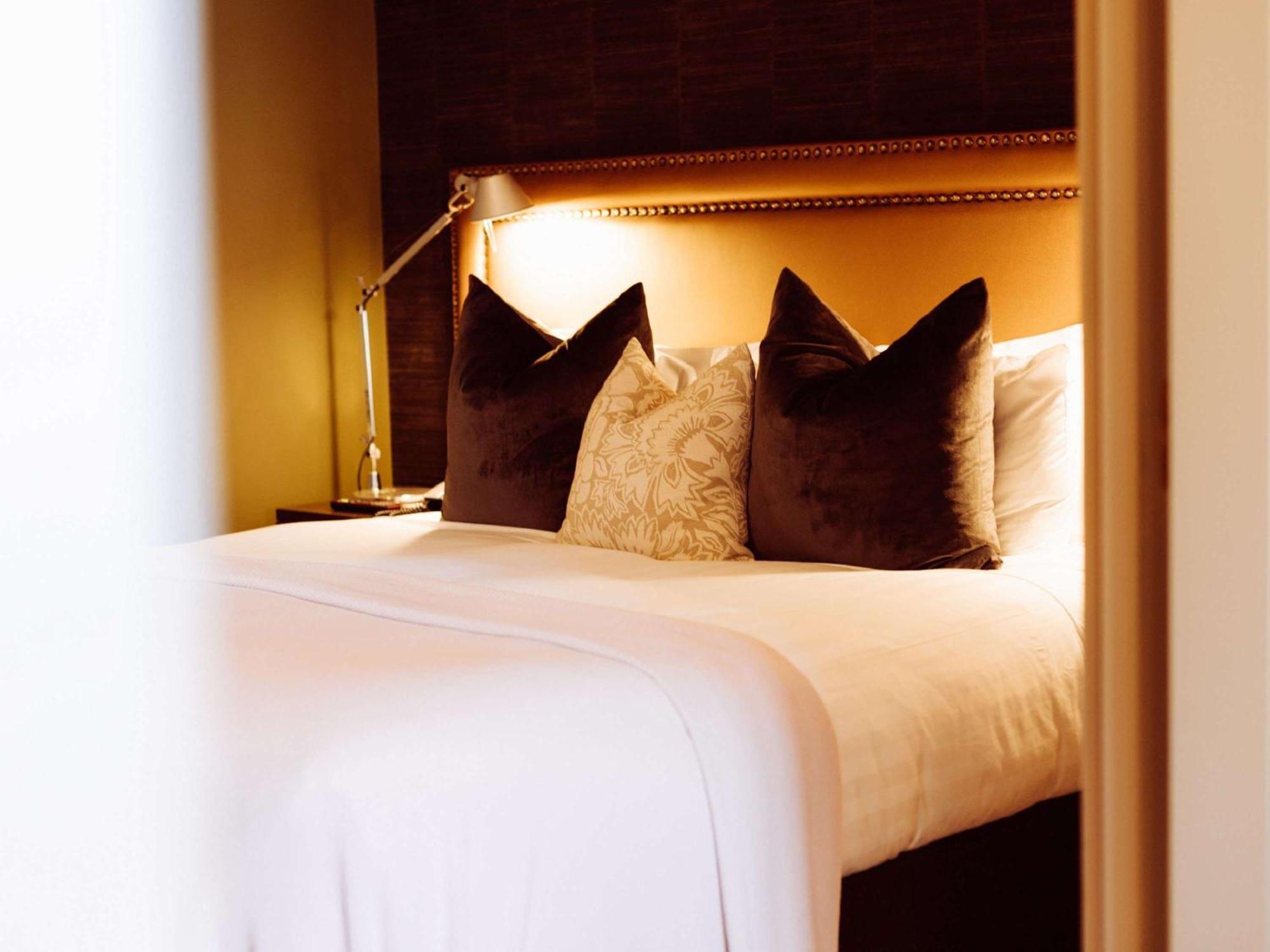 Hotel St Moritz Queenstown - MGallery by Sofitel Exterior foto A bedroom at the hotel