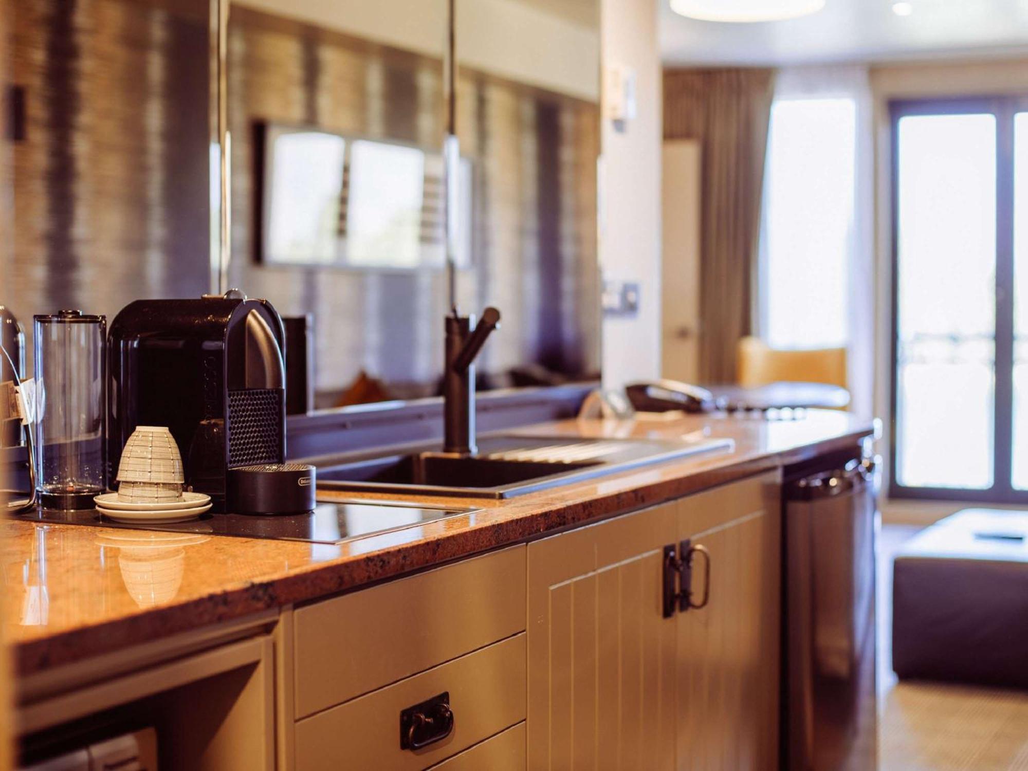 Hotel St Moritz Queenstown - MGallery by Sofitel Exterior foto A Nespresso machine in a hotel room
