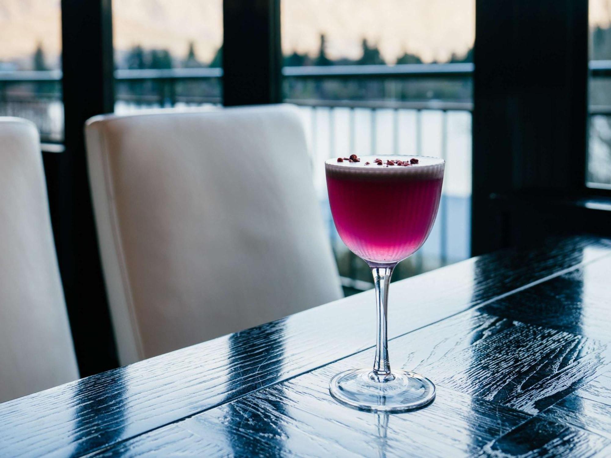 Hotel St Moritz Queenstown - MGallery by Sofitel Exterior foto A Clover Club cocktail